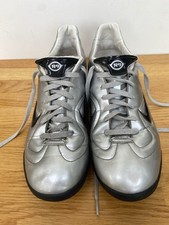 Nike Classic Rare r9 Football Boots Trainers Indoor Astro Size 10 Silver