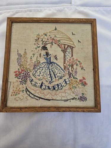 Vintage hand embroidered - hand,