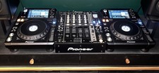 Pair of Pioneer DJ XDJ-1000