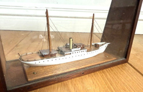 Antique model edwardian - model,
