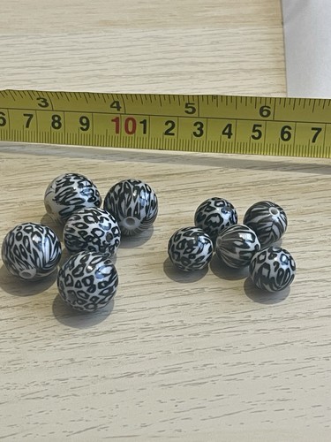Round tribal print beads black - tribal,