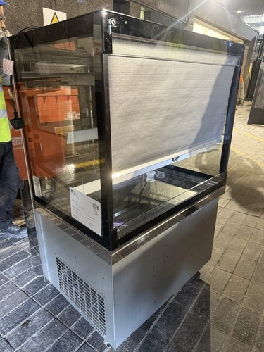 Victor refrigerated display - display,
