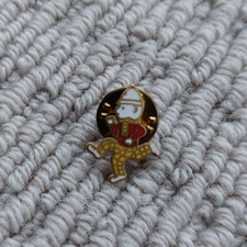 Rare rupert bear enamel pin - rare,