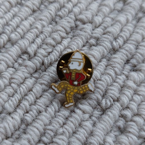 Rupert bear enamel - bear, badge