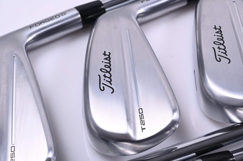 Titleist t250 2025 - 2025, /