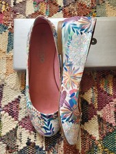 ADESSO leather shoes flat