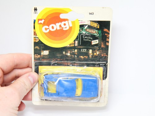 Corgi juniors 143 rover - corgi,
