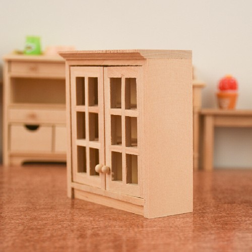 Scale dollhouse miniature - 1/12,