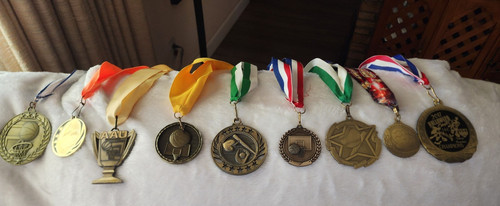 Lot sports award medals - 24,