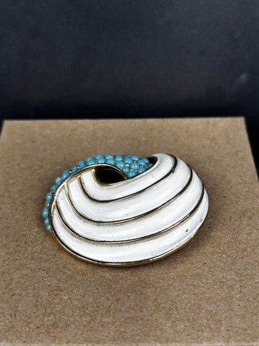 Vintage crown trifari white - vintage,