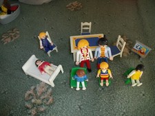 PLAYMOBILE PEOPLE & FURNITURE! MOM PA & KIDS TABLE CHAIRS BED TV ?DOLLS HOUSE?