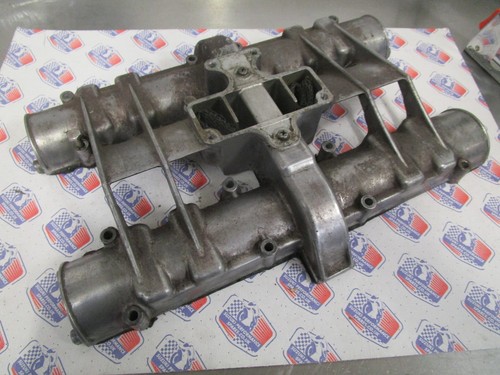 Suzuki gs1000 valve cover - valve,