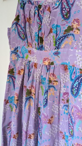 Lilac with paisley - print, uk