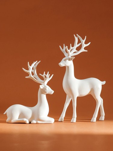 Reindeer statue rustic - reindeer,
