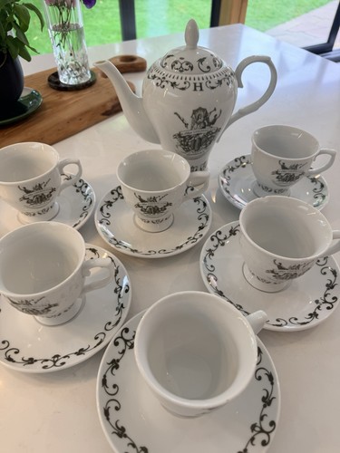 Hendricks gin tea set - gin,