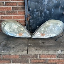 VAUXHALL VIVARO RENAULT TRAFFIC HEADLIGHTS