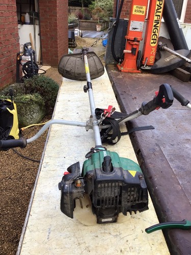 Qualcast gdb30b strimmer - qualcast,