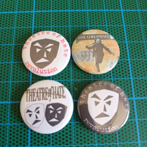 Theatre hate 25mm button - of,