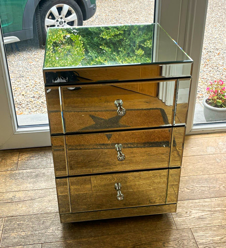 Mirrored glass drawer chest - 3,