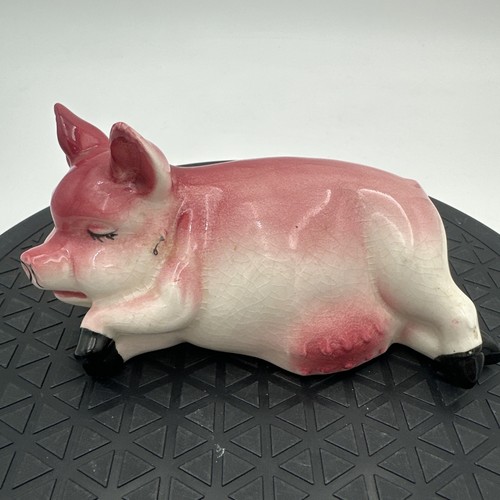 Vintage momma pig figurine - momma,