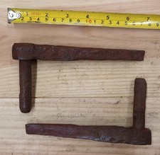 2 PAIRS VINTAGE GATE HINGE HOOKS Rustic ironwork Blacksmith made (4 hooks)