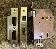 Chubb 5 Lever Mortice Lock 2
