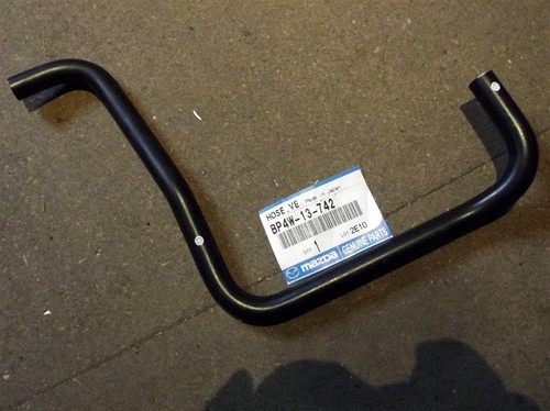 Hose breather cam cover - , to