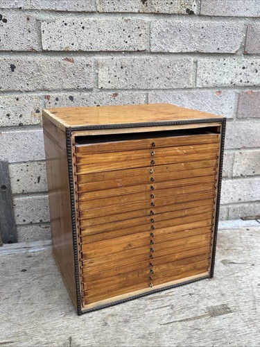 Vintage wooden specimen - wooden,