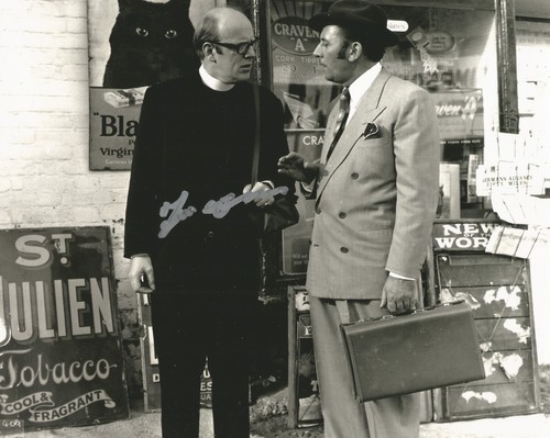Frank williams dads army - dads, hand