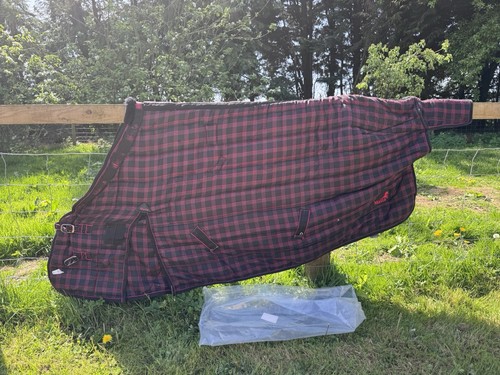 Masta medium stable rug - masta,
