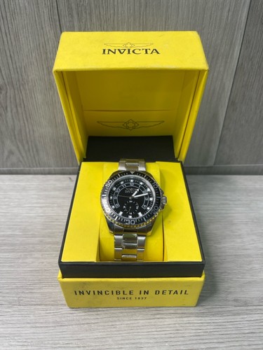 Invicta gent wristwatch - gent's,