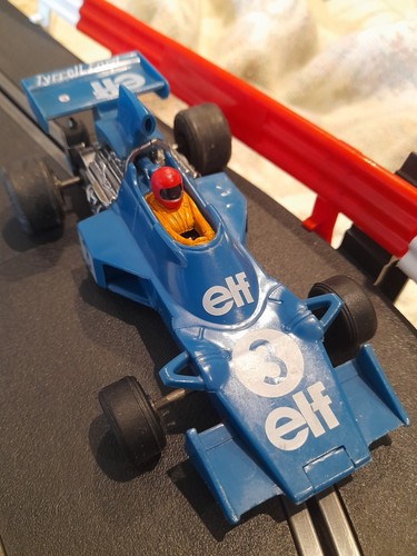 Scalextric car tyrrell - f1, ford