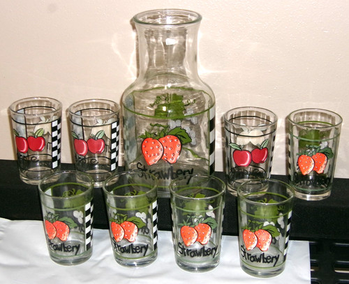 Vintage strawberry grape - vintage, apple
