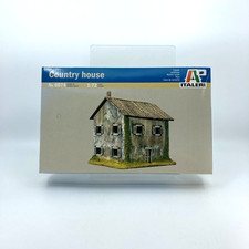 Italeri Country House 1:72 - Building Scenery Terrain - Unassembled