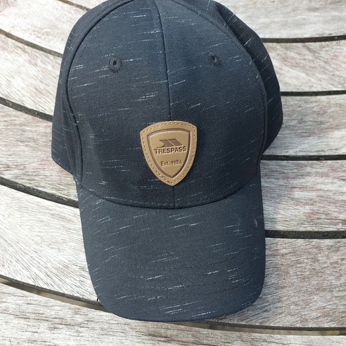 Trespass black cap vgc - black,