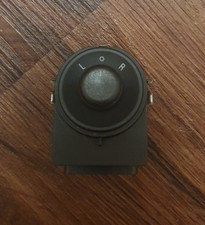 GENUINE VAUXHALL ASTRA 2010 MIRROR SWITCH PART NUMBER: 13271827