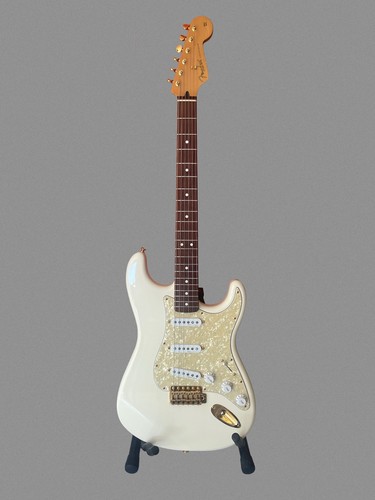 Rare pristine fender - pristine,
