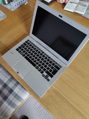 Sony vpcsb3s9e in laptop - 13.3,