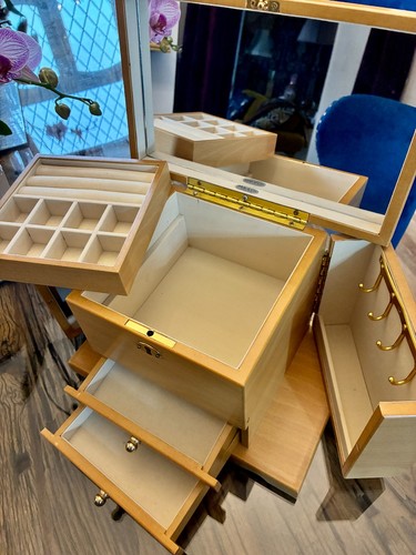 Mele jewellery chest - co,