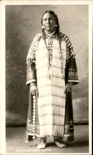 Native american woman - native, in