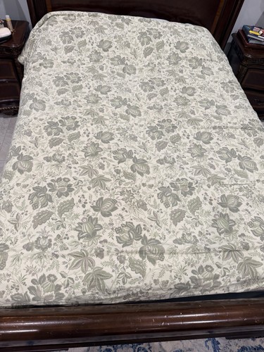 Queen reversible quilt - queen,