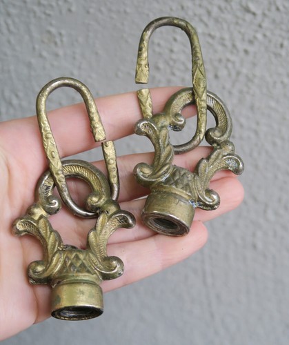 Shabby spelter metal lamp - 2,