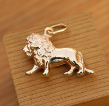 9ct Solid Yellow Gold Lion
