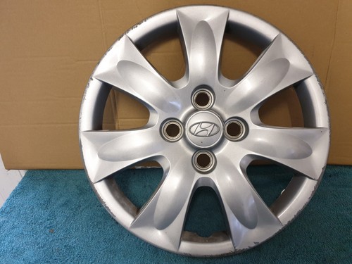One genuine hyundai getz - genuine,