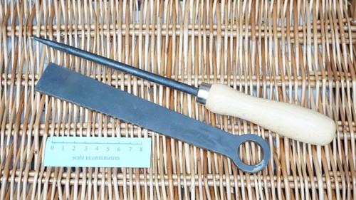 Basket weavers taper - basket,