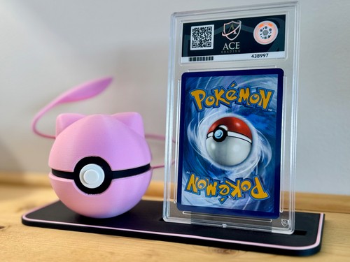 Pokemon mew pokeball with - pokemon,