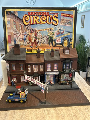 Britains circus street - circus,