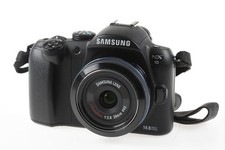 Samsung NX 10 with 20 mm F/2.8
