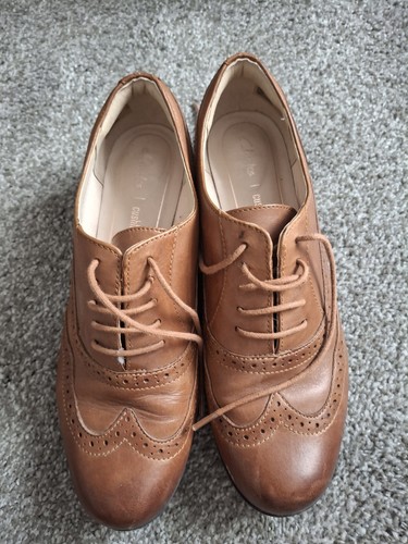 Clarks brown leather brogue - brown,