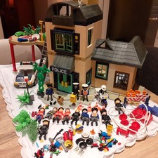 Playmobil Police Station Large Bundle, Car,motorbike  and many extrasnd Figures